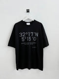 Compass letter half T-shirt
