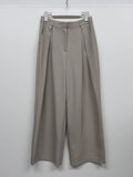 Naive Pleated Wide Slacks