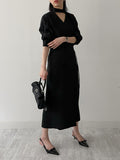 Lien V-Neck Tie Blouse