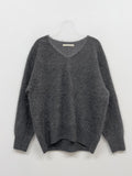Raccoon V-neck loose-fit knit