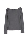 Eyelet off-shoulder slim tee