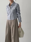 Minute Two-Pocket Pintuck Crop Shirt