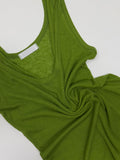 Dipping U-neck Sleeveless Top