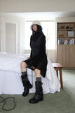 Wrinkle strap middle boots