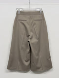New Falling Two-Tuck Bermuda Slacks