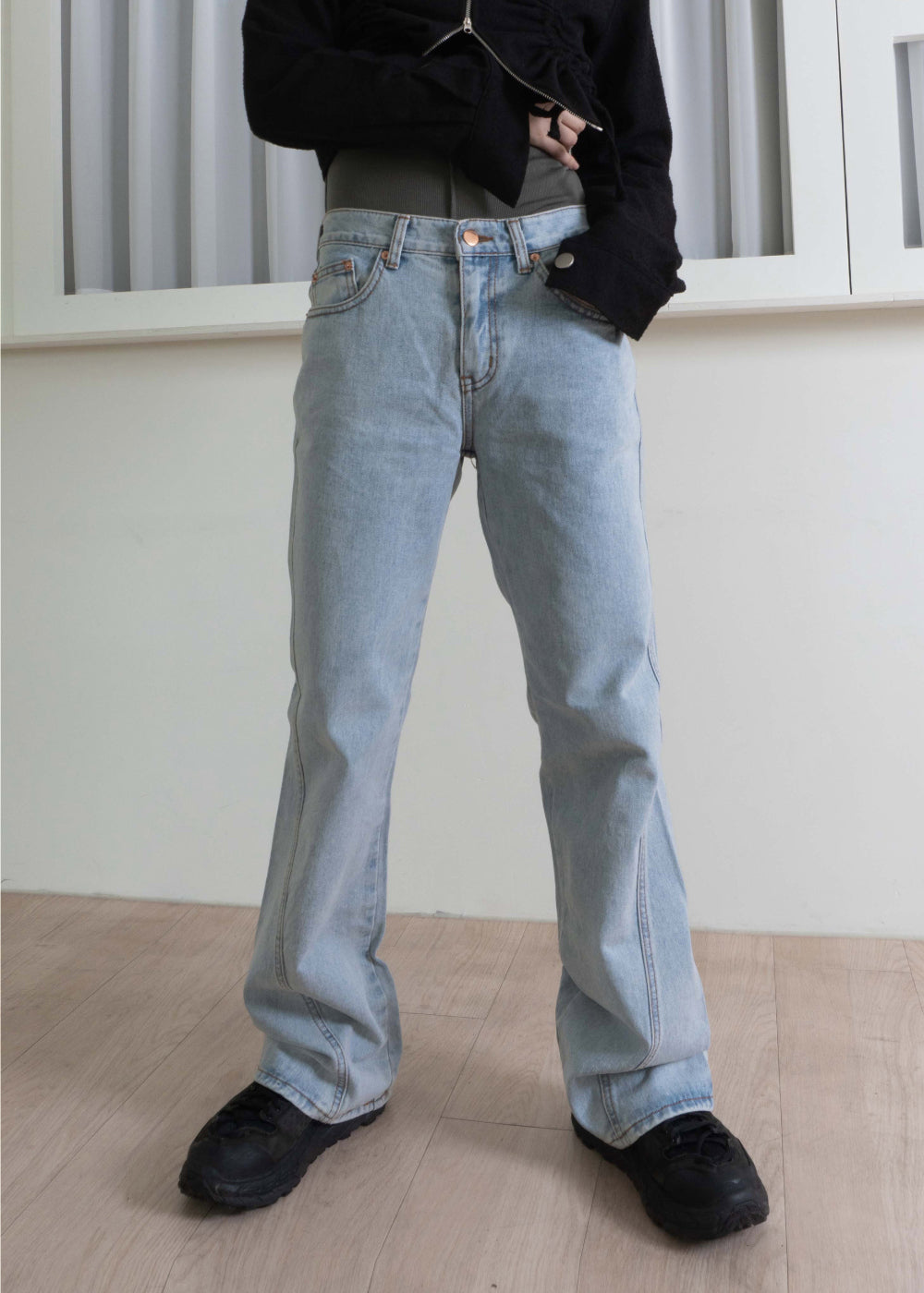 【WOOHWA】DART LINE BOOTS CUT PT WOOHWA (ウーファ) - ダートラインブーツカットパンツ / DART