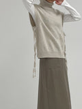 Turtleneck wool slit vest
