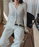 [U-BASIC] My ribbed V-neck cardigan