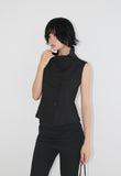 HIGH-NECK SLEEVELESS SHIRT