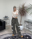 Reen U-Neck Crop Long Sleeve Tee