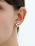 Essence Silver (W) Moissanite Bain Earrings M