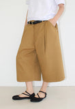 DEEP PINTUCK BERMUDA PANTS