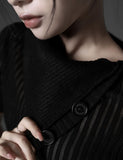 [ EEUN MADE ] BOLD BUTTON KNIT