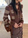 [Muffler set] Freena V-neck Angora Color Matching Stripe Crop Long Sleeve Knit