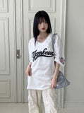 Yankees Boxy Mesh Lettering Wappen Uniform V-Neck Short Sleeve T-Shirt