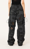 Camo distressed cargo string banding pants