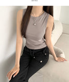 Inner round neck slim fit sleeveless