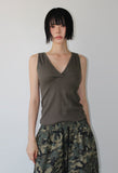 LOW-CUT LACE SLEEVELESS