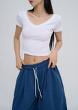 [U-BASIC] Soft cotton V-neck cropped T-shirt