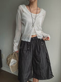 Tone-on-tone button casual hood