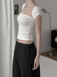 Square short-sleeved T-shirt