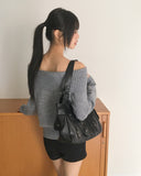 Amu Ribbed Folding Off-Shoulder Knit