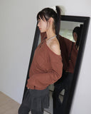 Kento waffle pocket off-shoulder sweatshirt