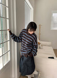 [unisex] Horiring Punching Stripe Over Cardigan