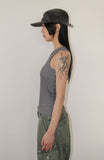 OVERLOCK SLEEVELESS