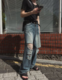 Depot damage embossed wide denim