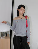 Linbu 78 Patch Off-Shoulder Pile Sweatshirt