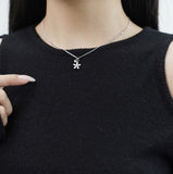 Haran Flower Pendant Necklace