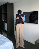 Moz Balloon Two-Tuck Pants
