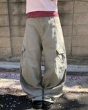 Riqui Cut Curved Wide Cargo Pants