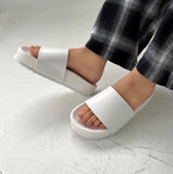 Mio Simple Slippers