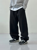 Leo Curved Cut Sweatpants