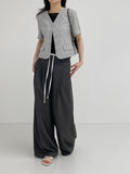 Color matching low strap wide slacks