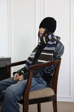 Back slit button turtleneck