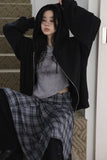 Rivet bean studded pants
