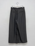 Color matching low strap wide slacks
