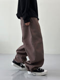 Leo Curved Cut Sweatpants