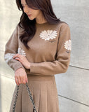 Elu Boucle Flower Lettering Embroidery Knit