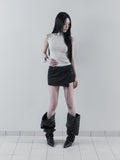 [mnem] Piercing Half-Neck Sleeveless