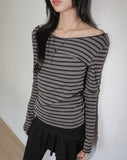Edet Stripe Slim Off-Shoulder Long-Sleeved T-Shirt