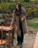 Tero Big Collar Boucle Mustang Long Coat