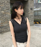 Cheche Layered Button Point Hood Sleeveless Top