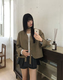 [muffler set] Tur no-collar V-neck button long-sleeved jacket