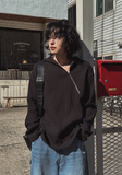 Resin diagonal zipper hoodie