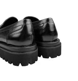 Middle penny loafer