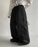 [BAONHAUS] Nylon Cargo Ribbon Bending Pants